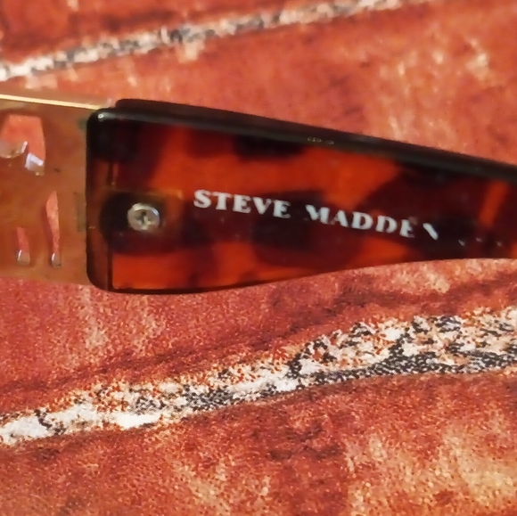 𝑺𝒕𝒆𝒗𝒆 𝑴𝒂𝒅𝒅𝒆𝒏 𝑻𝒐𝒓𝒕𝒐𝒊𝒔𝒆 𝑺𝒉𝒆𝒍𝒍 𝑺𝒖𝒏𝒈𝒍𝒂𝒔𝒔𝒆𝒔 - Picture 11 of 15